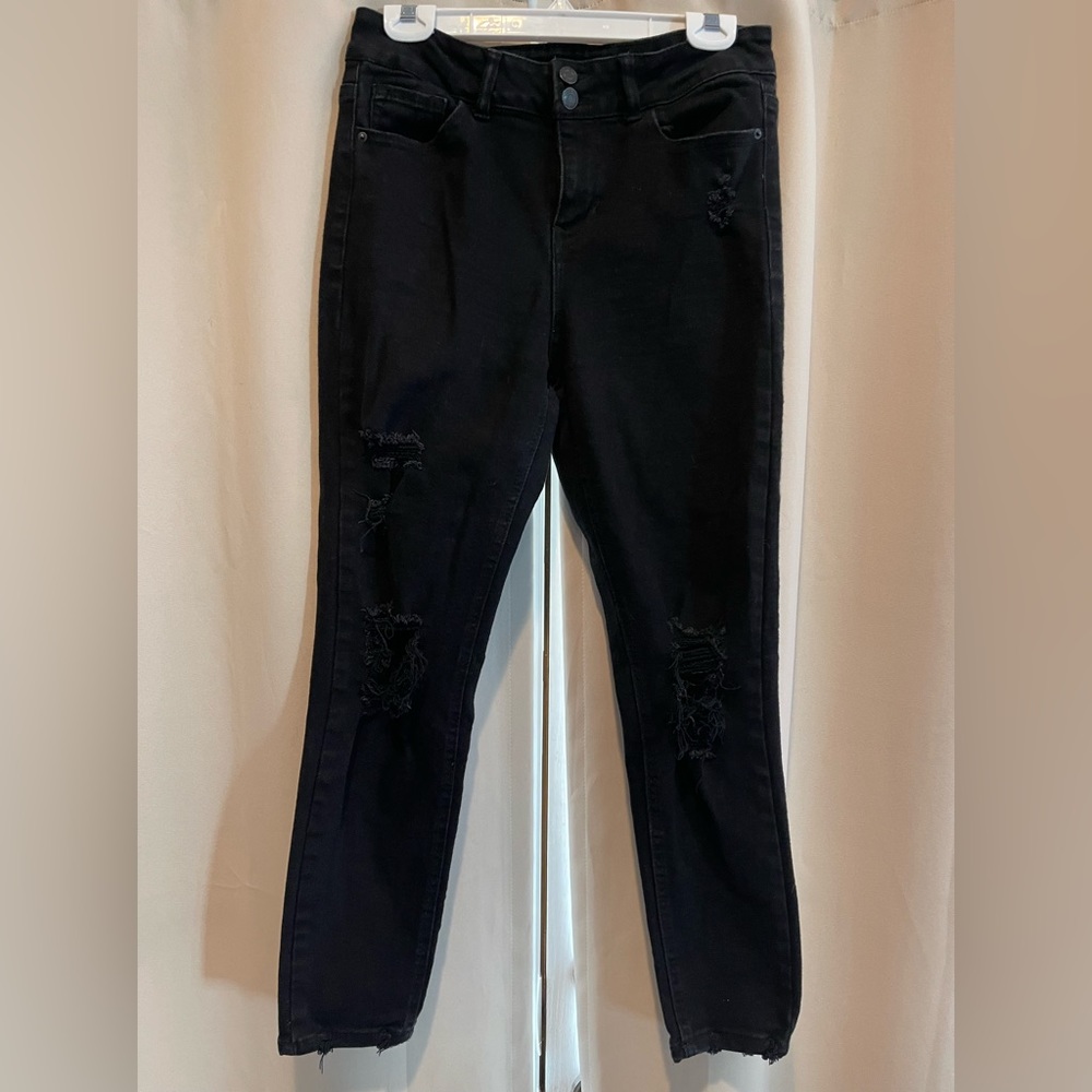 Like New Black Skinny Stretch Jeans! Size W30/11